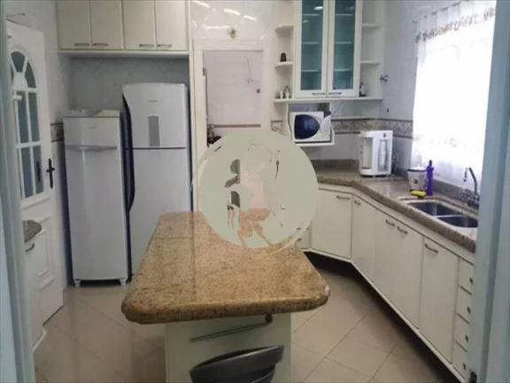 Imagem MARAVILHOSA CASA A VENDA NO JARDIM ACAPULCO NO GUARUJÁ SOBRADO DE ESQUINA, 6 DORMITÓRIOS SENDO 4 S...