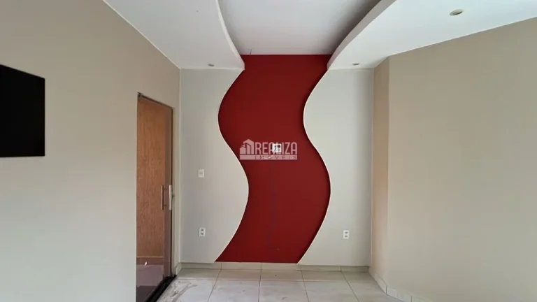 Imagem Casa de 4 dormitórios para alugar em Uberaba - Bairro Grande Horizonte