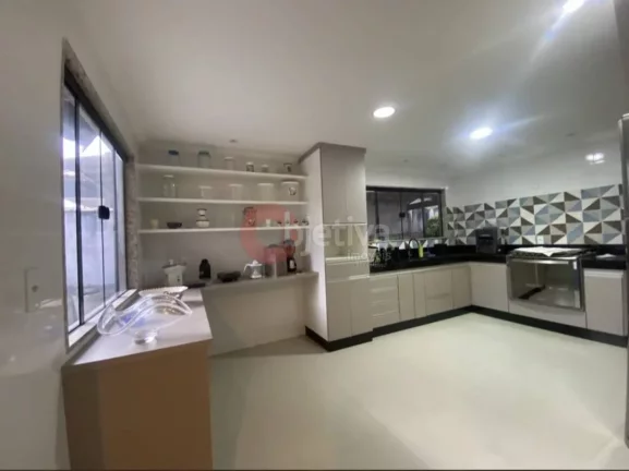 Imagem Casa duplex, 5 quartos, Condomínio dos Pássaros - Cabo Frio