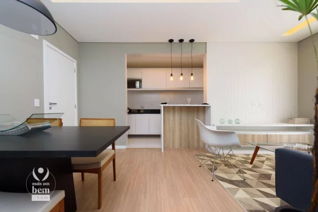 Imagem Apartamento com 3 quartos (1 suíte), sacada com churrasqueira à venda por R$ 777.000 - Mercês - Curitiba/PR