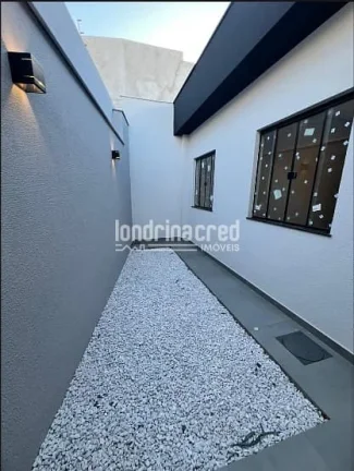 Imagem Casa Geminada no Residencial José Bastos com 152m², 108m² úteis, 3 dormitórios (1 suíte), banheiro social e 2 vagas de garagem