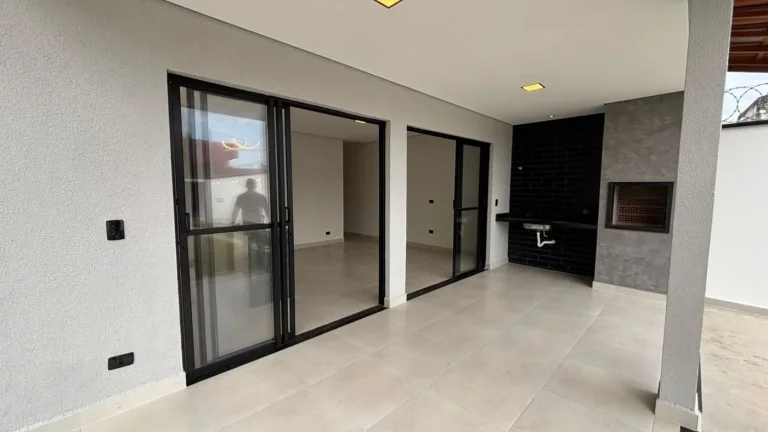 Imagem Casa para Venda em Itanhaém, Cibratel II, 3 dormitórios, 1 suíte, 1 banheiro, 3 vagas
