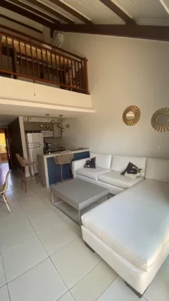 Imagem A 5ª Avenida Imóveis selecionou esse apartamento de 1/4 Sala Duplex no BAHIA LODGE, ancorado no melhor ponto do Rio Vermelho, debruçado sobre o mar: