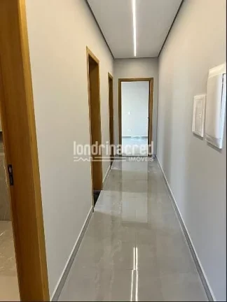Imagem Ótima casa no Residencial José B. Almeida: 148m² de terreno, 98m² construídos, 3 dormitórios (1 suíte), banheiro social e 2 vagas de garagem