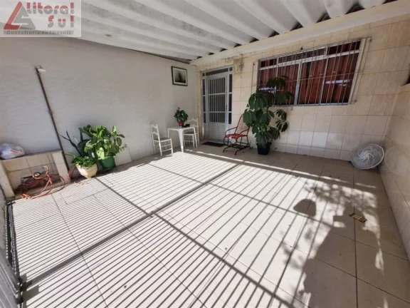 Imagem Imperdível oportunidade: Casa Geminada com edícula à venda em Praia Grande-SP, Caiçara! 2 quartos, 1 sala, 2 banheiros, 2 vagas, 139,15 m²!