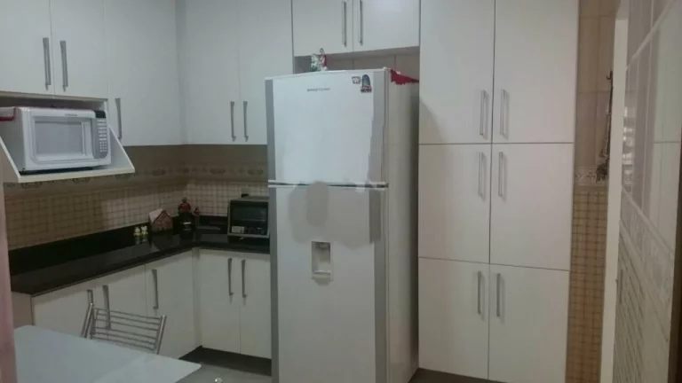 Imagem Sobrado com 3 Quartos e 4 banheiros 3 vagas à Venda, 211 m² por R$ 780.000