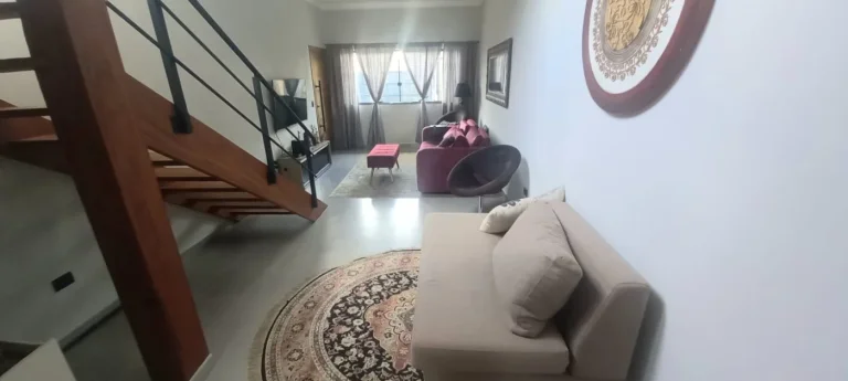 Imagem Casa à venda em Alvinópolis  3 suítes e quintal | Atibaia