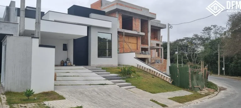 Imagem Casa em Condomínio com 3 Dormitorio(s) localizado(a) no bairro Parque Residencial Itapeti em Mogi das Cruzes / Mato Grosso do Sul Ref.:DE597-FTNAY