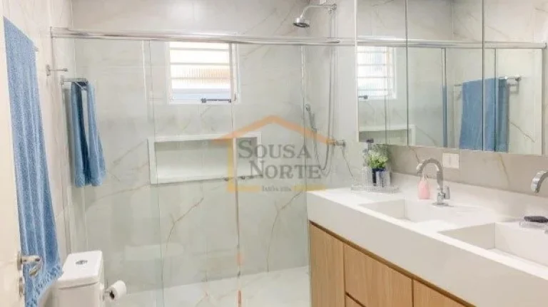 Imagem Sobrado reformado com 313 m² de área útil, possui 5 dormitórios, sendo 3 suítes, 6 banheiros, 4...