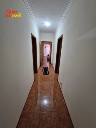 Imagem Imperdível: Casa à venda em Ribeirão Preto-SP, bairro Alto do Ipiranga. 3 quartos, 2 suítes, 3 salas, 4 banheiros, 3 vagas de garagem. 267,06 m².
