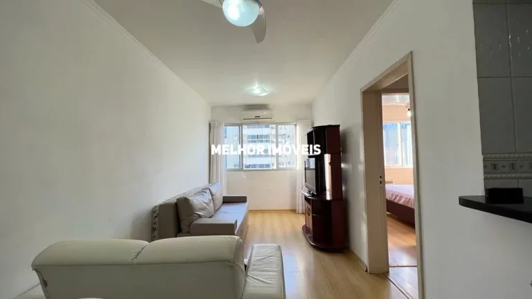Apartamento Mobiliado com 01 dormitório na Quadra Mar de Balneário Camboriú.