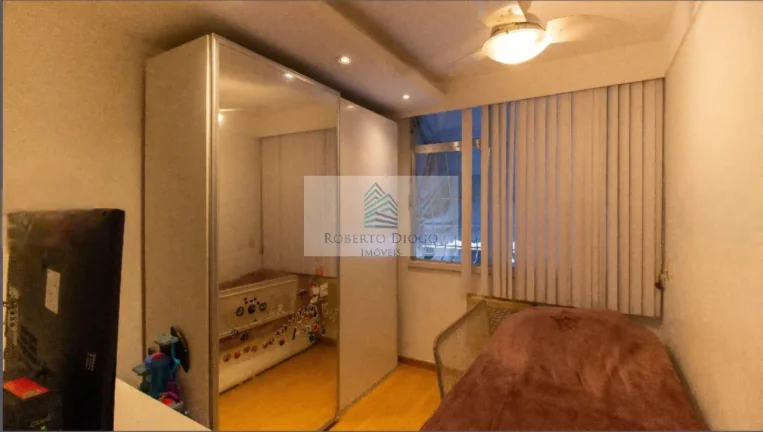 Imagem Excelente oportunidade! Apartamento à venda em Niterói-RJ, Icaraí: 3 quartos, 1 suíte, 1 sala, 2 banheiros, 1 vaga, 64m².