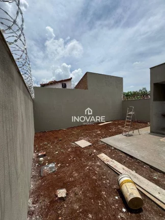 Imagem Casa com 3 dormitórios à venda, 123 m² por R$ 480.000,00 - Alto do Trindade - Itumbiara/GO