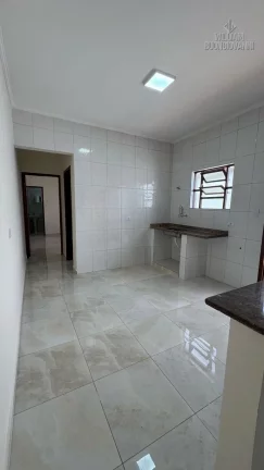 Imagem Casa Geminada com Suíte, Churrasqueira e 2 Vagas – Maracanã PG