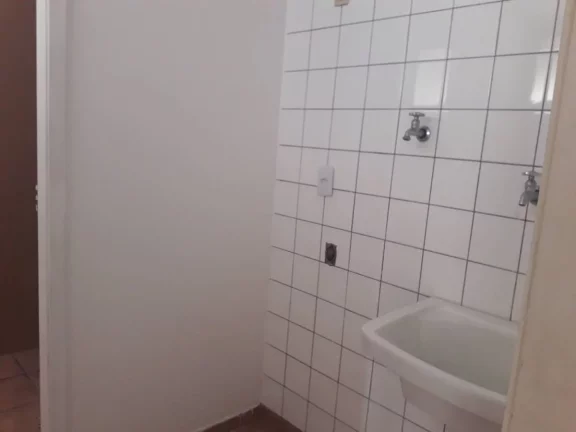 Imagem Village 3 Quartos Nascente com Vista Verde à Beira do Rio Joanes – Lazer Completo!”