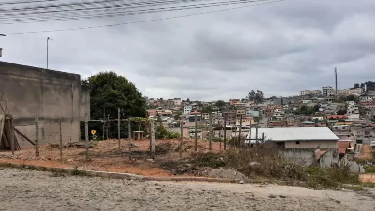Imagem Lote à venda, no Loteamento Vale das Rosas, em Barbacena, Grogotó, 360m2