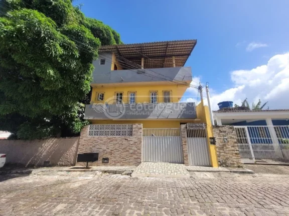 Prédio para Investimento em Ponta Negra - 11 Apartamentos