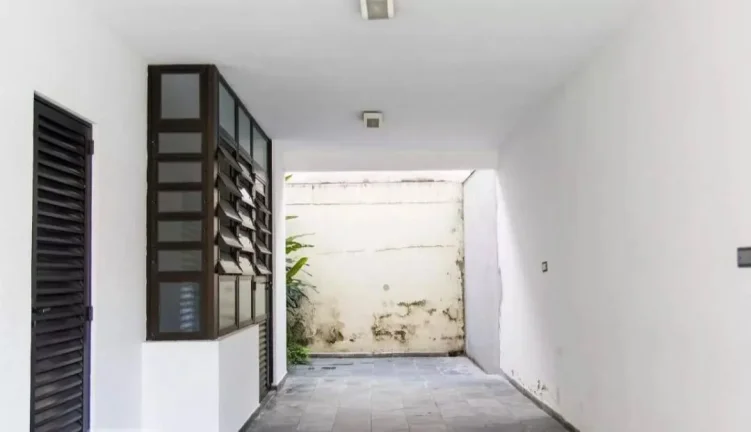 Imagem Sobrado para Alugar com 160m², 3 dormitórios, 1 suíte, 1 sala e 2 vagas!!!