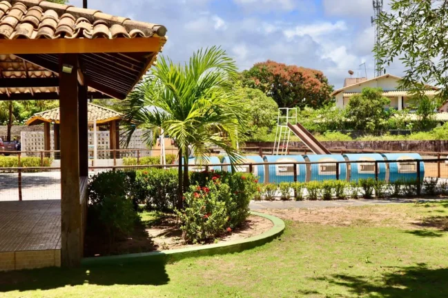Imagem Casa em Condomínio com Piscina em ITACIMIRIM, Camaçari - Venda