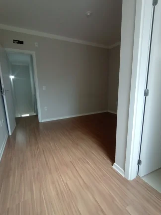 Imagem Sobrado com 2 suítes e 2 vagas de garagem