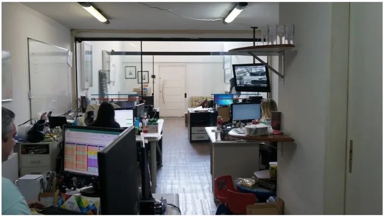 Imagem Salas comerciais para Venda
Vila Romana, São Paulo
Lindo Sobrado contendo 10 salas, 5 banheiros, 6 ...