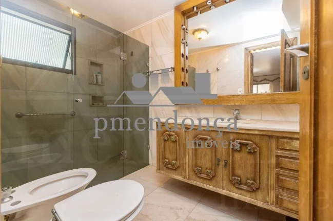 Imagem Apartamento em Higienópolis com 240m², 04 suítes e 04 vagas.