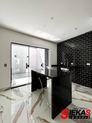 Imagem Casa à venda em São Paulo-SP na Vila Santa Isabel: 3 quartos, 3 suítes, 2 salas, 4 banheiros, 2 vagas, 141m²