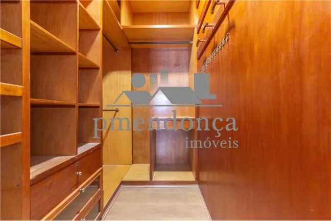 Imagem Apartamento à venda em Higienópolis com 4 quartos (1 suite) e 2 vagas, 200m2.
