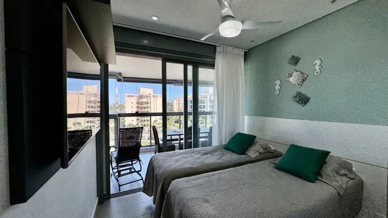 Imagem Apartamento com 2 dormitórios à venda, 87 m por R$ 3.200.000,00 Riviera