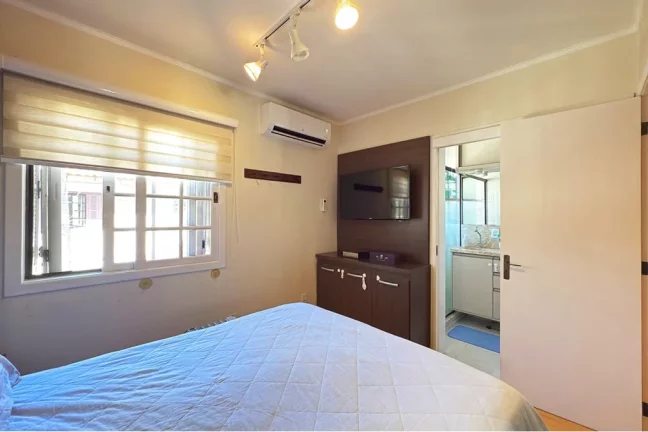 Imagem VNMC 100 Casa 610191037-95 - Casa à venda no bairro Vila Nova - Porto Alegre/RS