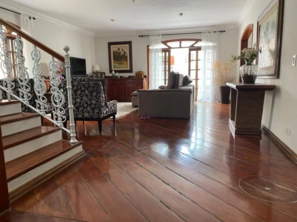 Imagem Casa no Res. Alpha 6 - 380m²