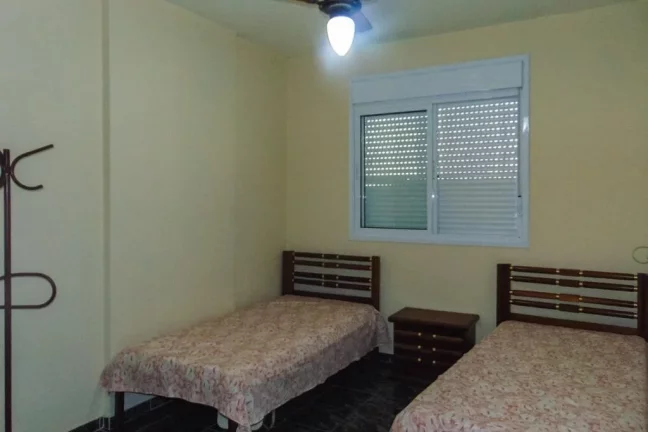 Imagem Pitangueiras - Amplo apartamento à 150 metros da praia.