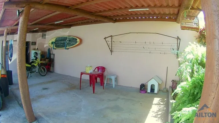 Imagem Linda Casa Linear com 4 Quartos e 1120m2 de Área Total à Venda no Bairro Perocão - Guarapari/ES