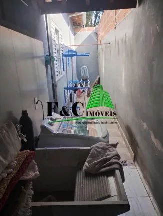 Imagem Casa Geminada para Venda em Limeira, Residencial Palmeira Real, 5 dormitórios, 1 suíte, 2 banheiros, 2 vagas