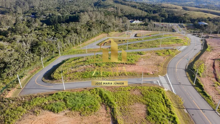 Imagem Terreno Condomínio Clube 250m2, Diferenciado, Parte Alta, Rua sem saída.