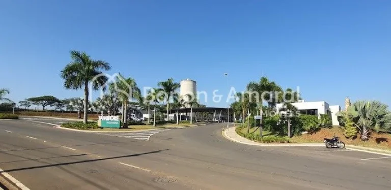 Imagem Terreno plano, com 510 m², localizado no Condomínio Tamboré em Jaguariúna-SP, área central, mel...