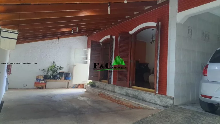 Imagem Casa para Venda em Limeira, Parque Hippolyto, 3 dormitórios, 2 banheiros, 3 vagas