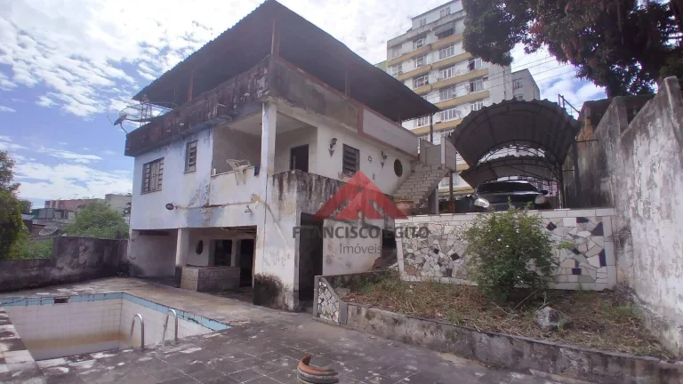 Imagem Casa com 3 dormitórios à venda, 212 m² por R$ 600.000,00 - Santa Catarina - São Gonçalo/RJ
