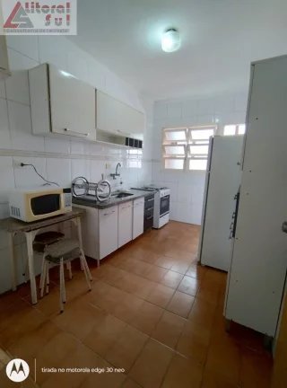 Imagem Imperdível cobertura de 2 quartos com suite e 2 vagas de garagem em Praia Grande-SP!