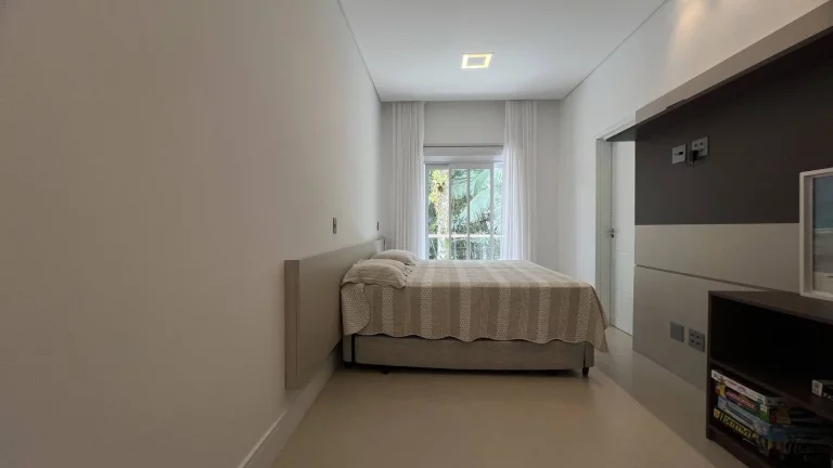 Imagem *Residência Exclusiva na Riviera de São Lourenço - Módulo 28*