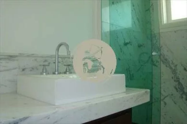 Imagem LINDA CASA EM CONDOMINIO FECHADO EM ALPHAVILLE A VENDA!