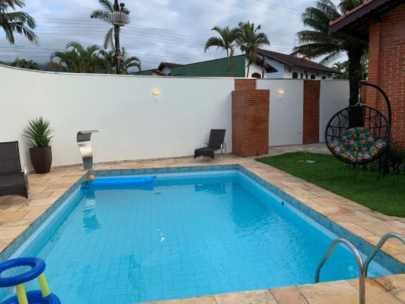 Imagem Maravilhosa casa com três dormitórios no Flórida - Praia Grande!