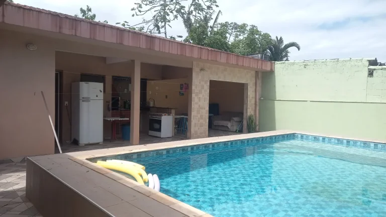 Imagem Casa para Temporada em Itanhaém, Bopiranga, 3 dormitórios, 2 banheiros, 5 vagas