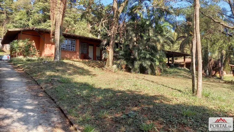 Imagem Oportunidade para falar em seu ouvido! Casa a Venda Terreno plano com 2500 m² a venda em condomínio fechado de Nova Lima. Localização privilegiada