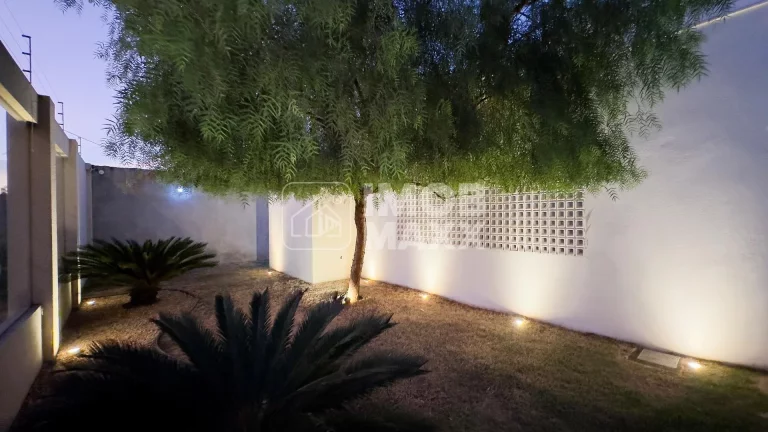 Imagem Quadra 10 Conjunto A Jardim Botânico 3 com 4 quartos 3 suítes