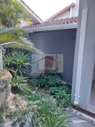 Imagem IMPECÁVEL! AO LADO DO SHOPPING GRANJA VIANA, 3 QUARTOS SENDO UM SUITE, 4 VAGAS