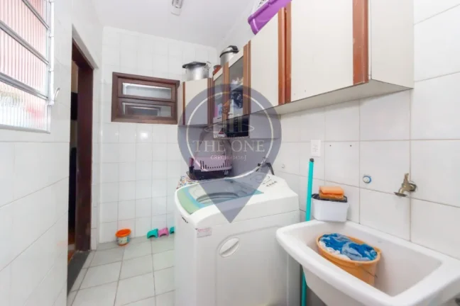 Imagem Casa à venda em São Paulo-SP, bairro Jardim Pinheiros: 3 quartos, 1 suíte, 2 salas, 3 banheiros, 2 vagas, 124m². Confira!