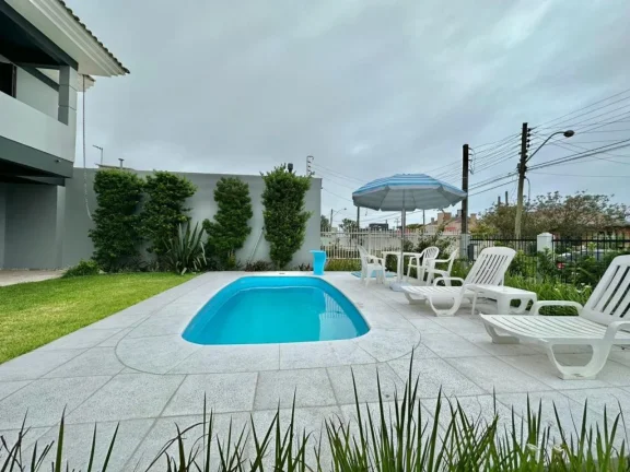 Imagem Casa 4 Dormitórios - Bairro Noiva do Mar