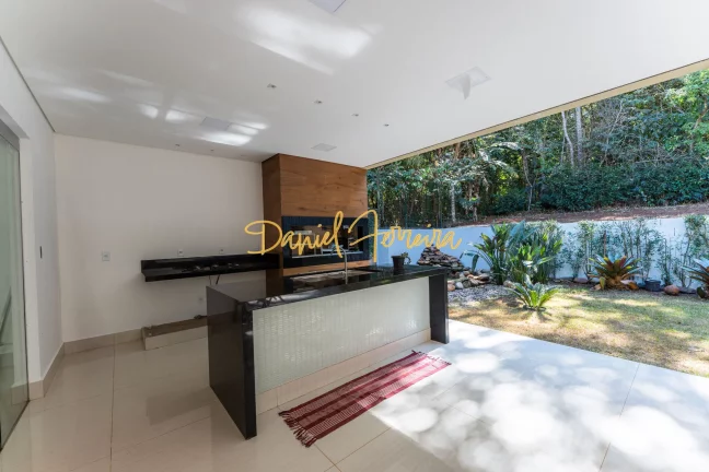 Imagem Casa com 3 suítes + escritório e 2 vagas