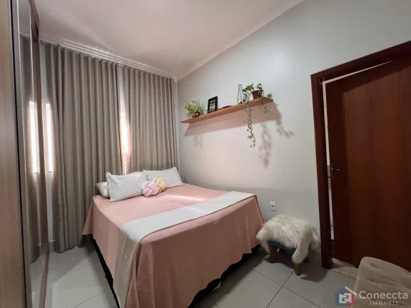 Imagem Casa Térrea à Venda no Afonso Queiroz em Patos de Minas – 3 Quartos e Churrasqueira